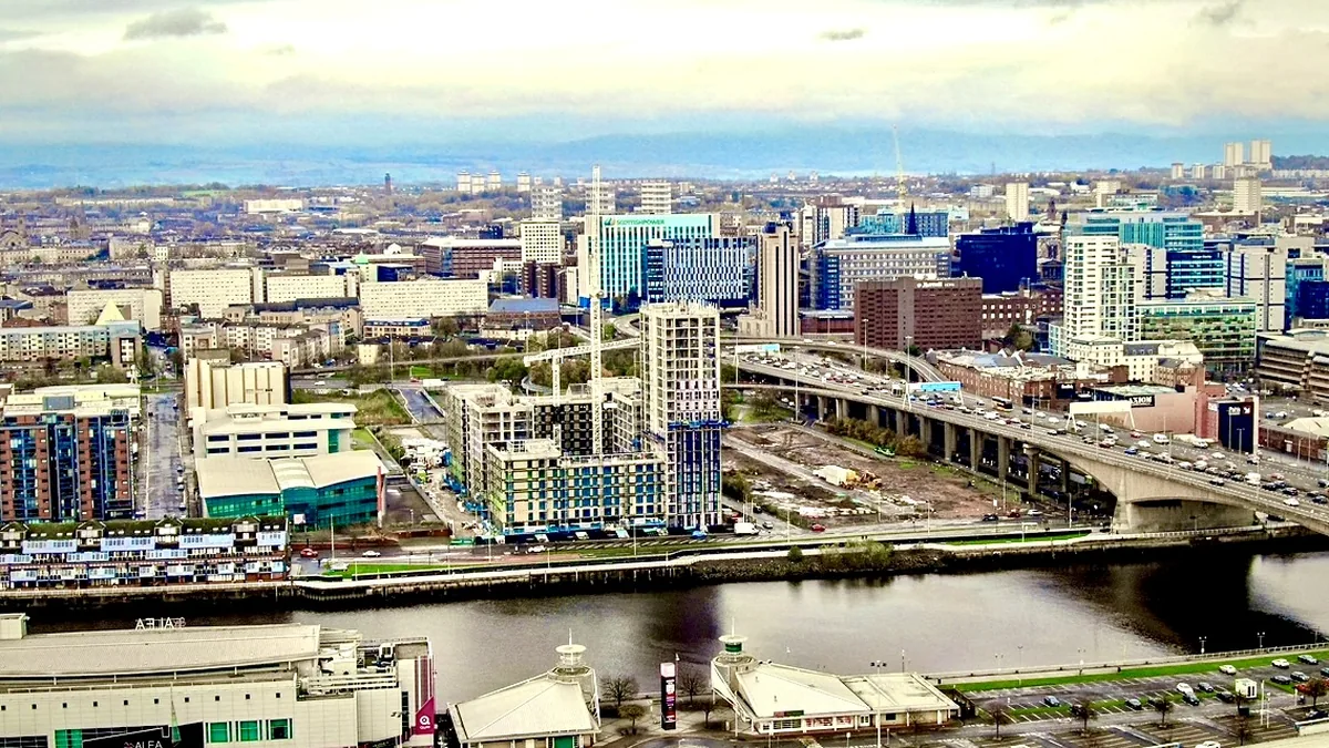 Anderston Glasgow residential housing environment, architectural sandstone characteristics, and local boiler replacement engineering in G3