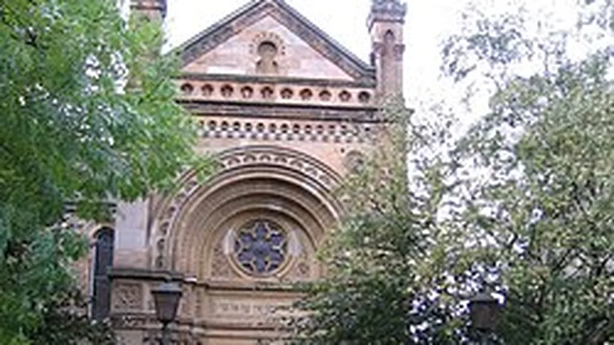 Garnethill Glasgow residential housing environment, architectural sandstone characteristics, and local boiler replacement engineering in G3