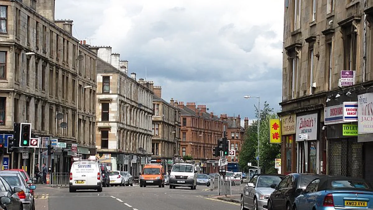 Govanhill Glasgow residential housing environment, architectural sandstone characteristics, and local boiler replacement engineering in G42