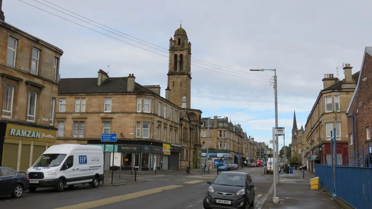 Pollokshields Glasgow residential housing environment, architectural sandstone characteristics, and local boiler replacement engineering in G41